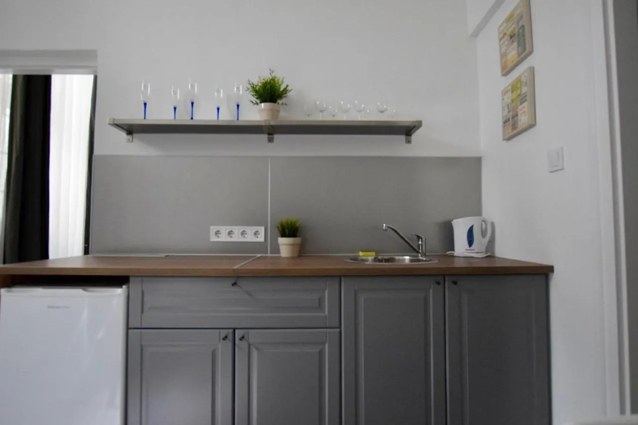 Budget Apartment By Hi5 - Kertesz Street Budapest